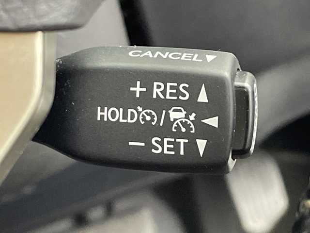 レクサス ＮＸ 300h バージョンL 茨城県 2017(平29)年 4.7万km ソニッククォーツ 後期　パノラマサンルーフ　純正ナビ　フルセグＴＶ　Ｂｌｕｅｔｏｏｔｈ　全方位カメラ　三眼ＬＥＤヘッドランプ　　ブラインドスポットモニター　レーダークルーズコントロール　コーナーセンサー　ＥＴＣ　