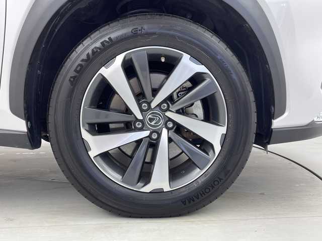 レクサス ＮＸ 300h バージョンL 茨城県 2017(平29)年 4.7万km ソニッククォーツ 後期　パノラマサンルーフ　純正ナビ　フルセグＴＶ　Ｂｌｕｅｔｏｏｔｈ　全方位カメラ　三眼ＬＥＤヘッドランプ　　ブラインドスポットモニター　レーダークルーズコントロール　コーナーセンサー　ＥＴＣ　