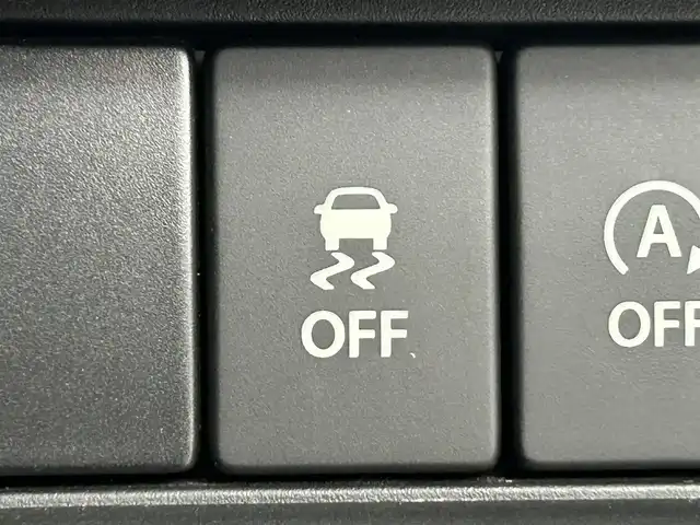 スズキ スイフト HYBRID RS 道央・札幌 2017(平29)年 6.6万km スーパーブラックパール ・４WD/・純正メモリナビ/　CD／DVD／Bluetooth／フルセグ/・全方位モニター/・ETC/・アイドリングストップ/・横滑り防止装置/・盗難防止装置/・前席シートヒーター/・パドルシフト/・ステアリングスイッチ/・USB入力端子/・純正フロアマット/・LEDヘッドライト/・フロントリヤフォグライト/・純正AW16インチ/・トノカバー/・電動格納ウィンカーミラー/・スマートキー/・プッシュスタート/・スペアキー