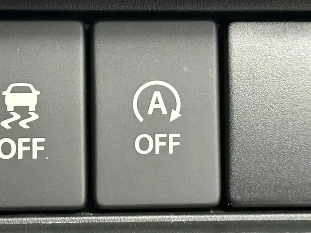 スズキ スイフト HYBRID RS 道央・札幌 2017(平29)年 6.6万km スーパーブラックパール ・４WD/・純正メモリナビ/　CD／DVD／Bluetooth／フルセグ/・全方位モニター/・ETC/・アイドリングストップ/・横滑り防止装置/・盗難防止装置/・前席シートヒーター/・パドルシフト/・ステアリングスイッチ/・USB入力端子/・純正フロアマット/・LEDヘッドライト/・フロントリヤフォグライト/・純正AW16インチ/・トノカバー/・電動格納ウィンカーミラー/・スマートキー/・プッシュスタート/・スペアキー