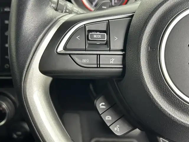 スズキ スイフト HYBRID RS 道央・札幌 2017(平29)年 6.6万km スーパーブラックパール ・４WD/・純正メモリナビ/　CD／DVD／Bluetooth／フルセグ/・全方位モニター/・ETC/・アイドリングストップ/・横滑り防止装置/・盗難防止装置/・前席シートヒーター/・パドルシフト/・ステアリングスイッチ/・USB入力端子/・純正フロアマット/・LEDヘッドライト/・フロントリヤフォグライト/・純正AW16インチ/・トノカバー/・電動格納ウィンカーミラー/・スマートキー/・プッシュスタート/・スペアキー