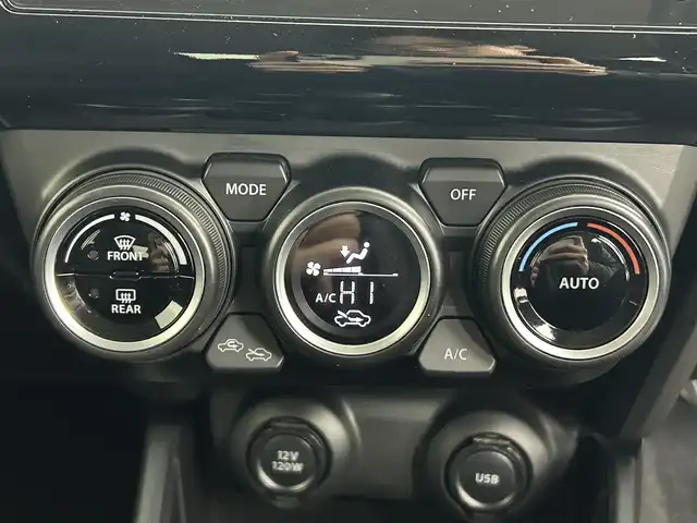 スズキ スイフト HYBRID RS 道央・札幌 2017(平29)年 6.6万km スーパーブラックパール ・４WD/・純正メモリナビ/　CD／DVD／Bluetooth／フルセグ/・全方位モニター/・ETC/・アイドリングストップ/・横滑り防止装置/・盗難防止装置/・前席シートヒーター/・パドルシフト/・ステアリングスイッチ/・USB入力端子/・純正フロアマット/・LEDヘッドライト/・フロントリヤフォグライト/・純正AW16インチ/・トノカバー/・電動格納ウィンカーミラー/・スマートキー/・プッシュスタート/・スペアキー