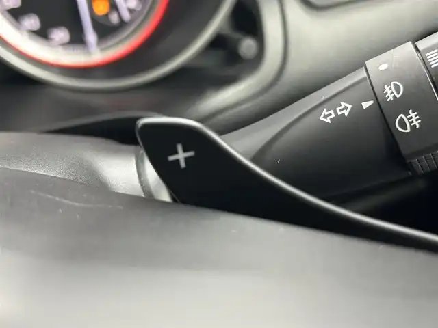 スズキ スイフト HYBRID RS 道央・札幌 2017(平29)年 6.6万km スーパーブラックパール ・４WD/・純正メモリナビ/　CD／DVD／Bluetooth／フルセグ/・全方位モニター/・ETC/・アイドリングストップ/・横滑り防止装置/・盗難防止装置/・前席シートヒーター/・パドルシフト/・ステアリングスイッチ/・USB入力端子/・純正フロアマット/・LEDヘッドライト/・フロントリヤフォグライト/・純正AW16インチ/・トノカバー/・電動格納ウィンカーミラー/・スマートキー/・プッシュスタート/・スペアキー