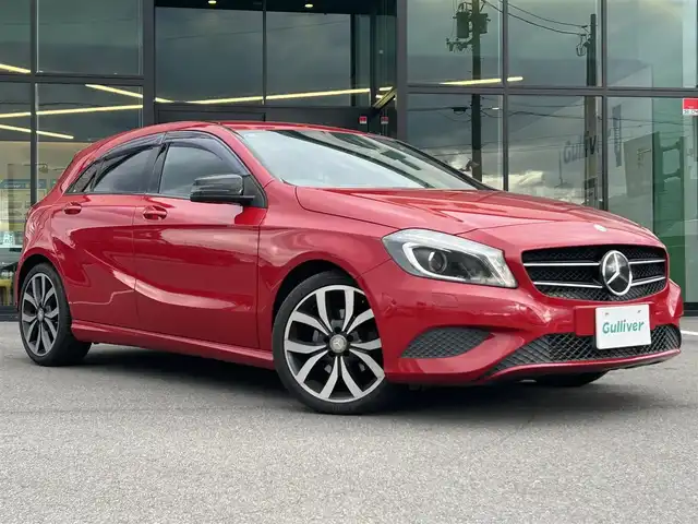 メルセデス・ベンツ Ａ１８０ 愛媛県 2014(平26)年 6.9万km 赤 純正ナビ（Bluetooth/フルセグTV）/バックカメラ/パワーシート/シートメモリー機能/シートヒーター/セレクターレバー/ETC/パドルシフト/ステアリングリモコン/純正フロアマット/純正18インチアルミホイール/ドアバイザー/トノカバー/前後コーナーセンサー/LEDヘッドライト/フォグランプ/スマートキー×２
