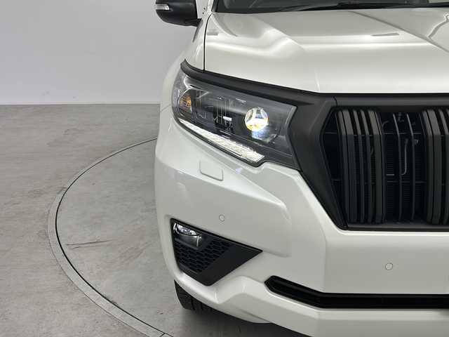 トヨタ ランドクルーザー プラド TX Lパッケージ マットブラED 千葉県 2023(令5)年 1.1万km ホワイトパールクリスタルシャイン 純正９型ナビ　バックカメラ　アダプティブクルーズコントロール　パワーシート　シートヒーター　エアシート　本革シート　ビルトインＥＴＣ　ドライブレコーダー　オートマチックハイビーム　ＬＥＤライト　禁煙車