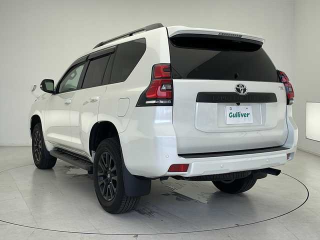 トヨタ ランドクルーザー プラド TX Lパッケージ マットブラED 広島県 2023(令5)年 1.1万km ホワイトパールクリスタルシャイン 禁煙車/トヨタセーフティセンス/プリクラッシュブレーキ/レーンアシスト/オートハイビーム/アダプティブクルーズコントロール　/ダウンヒルアシストコントロール/純正９インチナビ　/CD/DVD/SD/BT/フルセグTV/バックカメラ　/パワーシート　/シートヒーター　/エアシート　/本革シート　/ビルトインＥＴＣ　/ドライブレコーダー　/ＬＥＤオートライト　/プッシュスタート/スマートキー/純正18インチアルミ