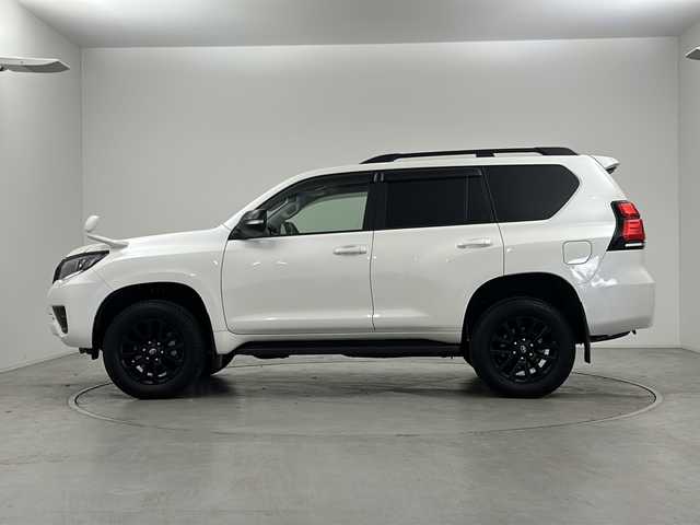 トヨタ ランドクルーザー プラド TX Lパッケージ マットブラED 千葉県 2023(令5)年 1.1万km ホワイトパールクリスタルシャイン 純正９型ナビ　バックカメラ　アダプティブクルーズコントロール　パワーシート　シートヒーター　エアシート　本革シート　ビルトインＥＴＣ　ドライブレコーダー　オートマチックハイビーム　ＬＥＤライト　禁煙車