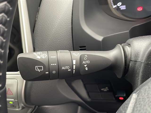トヨタ ランドクルーザー プラド TX Lパッケージ マットブラED 広島県 2023(令5)年 1.1万km ホワイトパールクリスタルシャイン 禁煙車/トヨタセーフティセンス/プリクラッシュブレーキ/レーンアシスト/オートハイビーム/アダプティブクルーズコントロール　/ダウンヒルアシストコントロール/純正９インチナビ　/CD/DVD/SD/BT/フルセグTV/バックカメラ　/パワーシート　/シートヒーター　/エアシート　/本革シート　/ビルトインＥＴＣ　/ドライブレコーダー　/ＬＥＤオートライト　/プッシュスタート/スマートキー/純正18インチアルミ