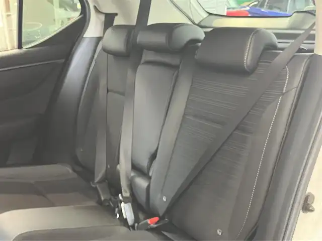 ホンダ ＷＲ－Ｖ Z 東京都 2025(令7)年 0.7万km プラチナホワイトパール ホンダセンシング/●衝突軽減ブレーキ（CMBS）/●先行車発進お知らせ機能/●歩行者事故低減ステアリング/●路外逸脱抑制機能●標識認識機能/●アダプティブクルーズコントロール（ACC）/●車線維持支援システム（LKAS）/●誤発進抑制機能/●後方誤発進抑制機能/●近距離衝突軽減ブレーキ/●急アクセル抑制機能/●パーキングセンサーシステム/●オートハイビーム/純正8インチナビ/バックカメラ/Bluetooth/フルセグテレビ/パドルシフト/スマートキー/コーナーセンサー /ビルトインETC/LEDヘッドライト　フォグランプ/USB端子/ドライブレコーダー前後/ステリングリモコン/ウィンカーミラー/保証書・取扱説明書・スペアキー