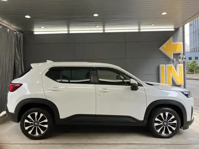 ホンダ ＷＲ－Ｖ Z 東京都 2025(令7)年 0.7万km プラチナホワイトパール ホンダセンシング/●衝突軽減ブレーキ（CMBS）/●先行車発進お知らせ機能/●歩行者事故低減ステアリング/●路外逸脱抑制機能●標識認識機能/●アダプティブクルーズコントロール（ACC）/●車線維持支援システム（LKAS）/●誤発進抑制機能/●後方誤発進抑制機能/●近距離衝突軽減ブレーキ/●急アクセル抑制機能/●パーキングセンサーシステム/●オートハイビーム/純正8インチナビ/バックカメラ/Bluetooth/フルセグテレビ/パドルシフト/スマートキー/コーナーセンサー /ビルトインETC/LEDヘッドライト　フォグランプ/USB端子/ドライブレコーダー前後/ステリングリモコン/ウィンカーミラー/保証書・取扱説明書・スペアキー