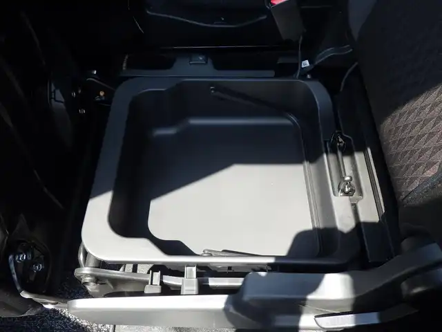 スズキ ソリオ バンディット HV MV 千葉県 2023(令5)年 3.4万km スーパーブラックパール デュアルカメラブレーキサポート/ヘッドアップディスプレイ/両側パワースライドドア/前席シートヒーター/純正メモリーナビ/地デジTV/【DVD/CD再生機能　Bluetooth接続】/全方位モニター/革巻きステアリング/ステアリングスイッチ/ETC/LEDヘッドライト/フォグライト/ウインカーミラー/リアコーナーセンサー/純正15インチアルミホイル/サイド/カーテンエアバッグ/携帯リモコン