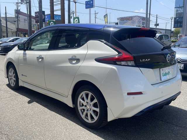 日産 リーフ e+ X 福井県 2019(令1)年 3.8万km ブリリアントホワイトパール/オーロラフレアブルーパール 2トーン 保証書・取説/プッシュスタート/電格ミラー/ステアリングヒーター/ステアリングスイッチ/プリクラッシュ/コーナーセンサー/オートライト/LEDライト/USBポート/前席シートヒーター/純正フロアマット/ビルトインETC/ドラレコ/サマータイヤ4本積み込み（純正AW）