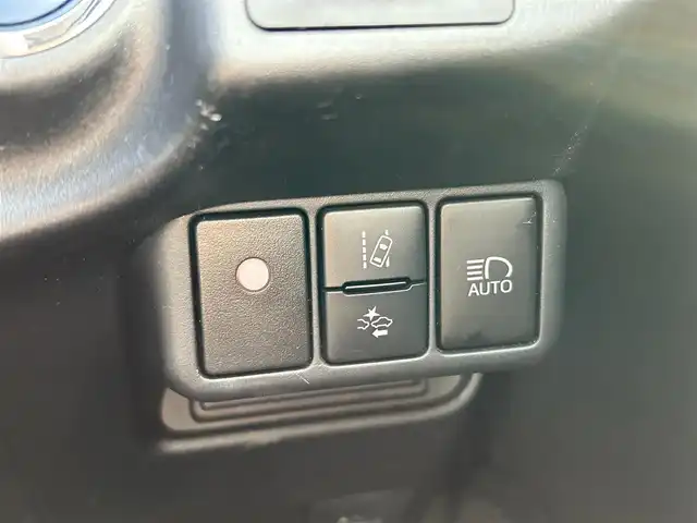 トヨタ アクア S スタイルブラック 福岡県 2017(平29)年 4万km ブラックマイカ ・純正ナビ（フルセグ/Bluetooth/DVD）/・バックカメラ/・純正ドライブレコーダー/・ETC/・横滑り防止装置/・レーンキープアシスト/・衝突被害軽減システム/・車両接近通報装置/・オートマチックハイビーム/・ナノイー/・D/N席シートヒーター/・電動格納ミラー/・純正エアロ（フロント・サイド・リア）/・ISOFIX/・ハンドル車載