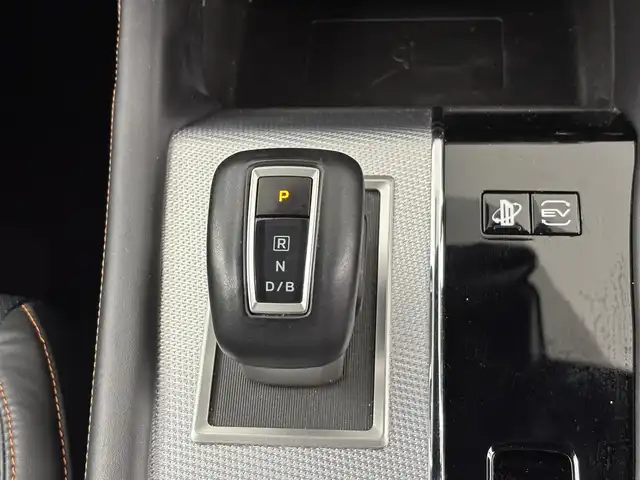 三菱 アウトランダー ＰＨＥＶ P 埼玉県 2022(令4)年 4.6万km チタニウムグレーメタリック 4WD/急速充電/純正ナビ/（フルセグTV/Bluetooth/アンドロイドオート/AM/FM）/全方位カメラ/レーダークルーズコントロール/前方衝突防止支援/踏み間違い衝突防止アシスト/コーナーセンサー/パワーバックドア /AC1500W/BOSEサウンド/レザーシート/パワーシート、シートメモリ/シートヒーター/ハンドルヒーター/オートLEDヘッドライト/ヘッドアップディスプレイ/前後ドライブレコーダーDH5-S/ETC2.0/スマートキー/プッシュスタート/純正フロアマット/純正２０インチアルミホイール