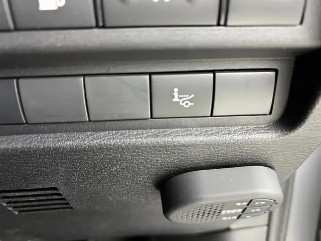 三菱 アウトランダー ＰＨＥＶ P 埼玉県 2022(令4)年 4.6万km チタニウムグレーメタリック 4WD/急速充電/純正ナビ/（フルセグTV/Bluetooth/アンドロイドオート/AM/FM）/全方位カメラ/レーダークルーズコントロール/前方衝突防止支援/踏み間違い衝突防止アシスト/コーナーセンサー/パワーバックドア /AC1500W/BOSEサウンド/レザーシート/パワーシート、シートメモリ/シートヒーター/ハンドルヒーター/オートLEDヘッドライト/ヘッドアップディスプレイ/前後ドライブレコーダーDH5-S/ETC2.0/スマートキー/プッシュスタート/純正フロアマット/純正２０インチアルミホイール