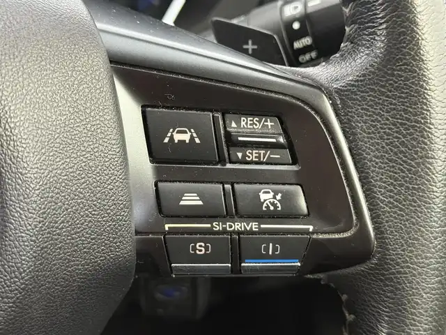 スバル レヴォーグ 1．6GT アイサイト 愛知県 2015(平27)年 9.9万km ラピスブルーP 4WD/純正ディーラーオプション8インチナビ/　　・CD/DVD/BT/フルセグTV/バックカメラ/サイドカメラ（左側）/純正ドライブレコーダー/ETC/ステアリングリモコン/パドルシフト/MTモード/パワーシート（D席）/LEDヘッドライト/フロントフォグランプ/リヤフォグランプ/純正17インチアルミホイール/BSM/アイサイト/アドバンスドセーフティパッケージ/　　・スバルリヤビークルディテクション/取扱説明書/保証書/スペアキー