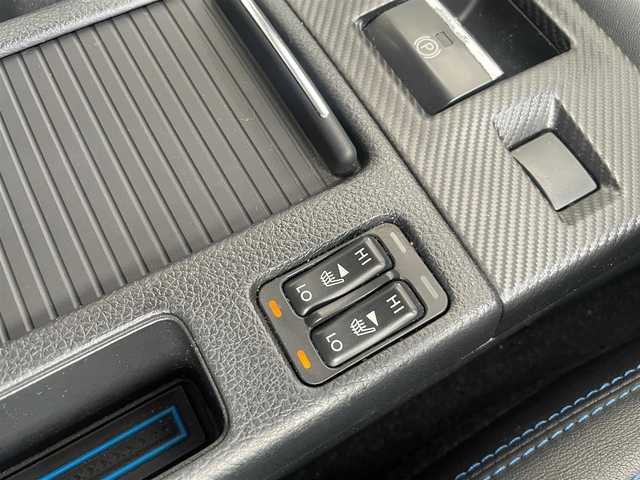 スバル レヴォーグ 2．0GT－S アイサイト 埼玉県 2014(平26)年 11.4万km クリスタルブラックシリカ /社外メモリナビ//フルセグTV//バックカメラ//CD/DVD/Blu-ray/Bluetooth//黒レザーシート//前2席パワーシート//前2席シートヒーター//アダプティブクルーズコントロール//ビルトインETC//スマートキー×2//LEDヘッドライト//LEDフォグランプ//衝突軽減ブレーキ//車線逸脱警報//W.サイド.カーテンエアバッグ//ABS//横滑り防止装置//オートライト//プライバシーガラス//ドアバイザー//社外テールランプ//社外ドアミラーウィンカー//STIエアロ//TEIN車高調//社外18インチAW