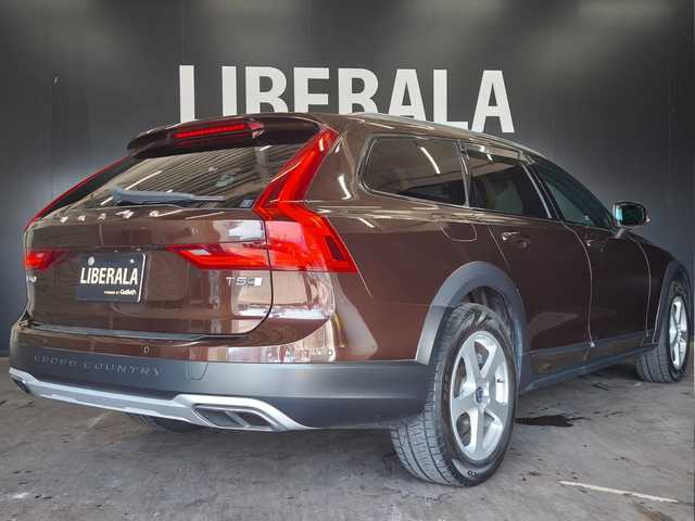 ボルボ Ｖ９０ クロスカントリー T5 AWD サマム 群馬県 2017(平29)年 6.9万km メープルブラウンM Bowers&Wilkinsサウンド/全方位カメラ/メモリ付パワーシート/前後ドラレコ/ヘッドアップディスプレイ/パワーバックドア/アップルCarPlay/LEDライト/Bluetooth/ETC