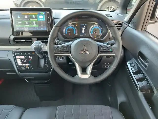 三菱 デリカミニ T プレミアム 東京都 2025(令7)年 0.1千km パール 登録済未使用車/純正9型ディスプレイオーディオ/CHAMONIXパッケージ/マイパイロット/デジタルインナーミラー/両側パワースライドドア/シートヒーター/ハーフレザーシート/レーダークルーズコントロール/コーナーセンサー/アイドリングストップ/e-Assist/・衝突軽減ブレーキ/・踏み間違い衝突防止アシスト/・車線維持支援システム/・オートマチックハイビーム