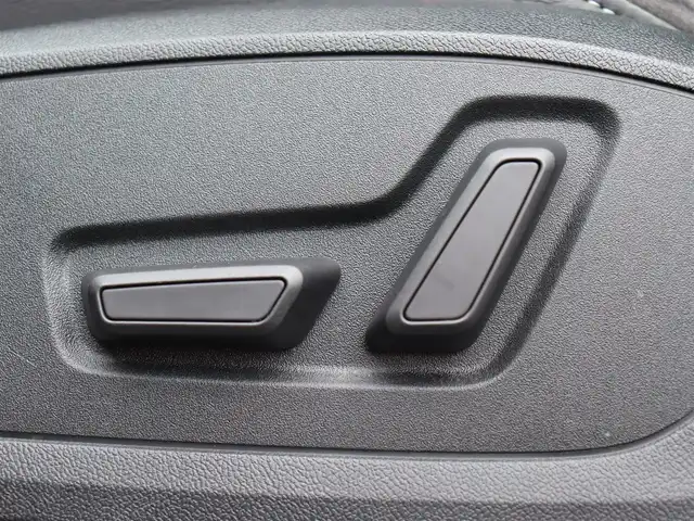 アウディ Ｑ３ 35TDIクワトロ Sライン 宮城県 2020(令2)年 2.6万km デイトナグレーパールエフェクト 純正MMIナビ【ＢＴ／フルセグＴＶ】/ワンオーナー　/プラスパッケージ/アシスタンスパッケージ/ベーシックパッケージ/ブラックレザーシート　/３６０°カメラ　/ドライブレコーダー　/アンビエントライト　/シートヒーター/パワーシート/ワイヤレス充電　/純正１９インチＡＷ　/アダプティブクルーズコントロール/パーキングアシスト/ルーフレール/オートホールド/リアクロストラフィックアシスト/パドルシフト/純正フロアマット/ダウンヒルアシストコントロール/ETC2.0/LEDヘッドライト/禁煙車