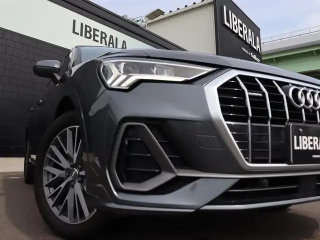 アウディ Ｑ３ 35TDIクワトロ Sライン 宮城県 2020(令2)年 2.6万km デイトナグレーパールエフェクト 純正MMIナビ【ＢＴ／フルセグＴＶ】/ワンオーナー　/プラスパッケージ/アシスタンスパッケージ/ベーシックパッケージ/ブラックレザーシート　/３６０°カメラ　/ドライブレコーダー　/アンビエントライト　/シートヒーター/パワーシート/ワイヤレス充電　/純正１９インチＡＷ　/アダプティブクルーズコントロール/パーキングアシスト/ルーフレール/オートホールド/リアクロストラフィックアシスト/パドルシフト/純正フロアマット/ダウンヒルアシストコントロール/ETC2.0/LEDヘッドライト/禁煙車