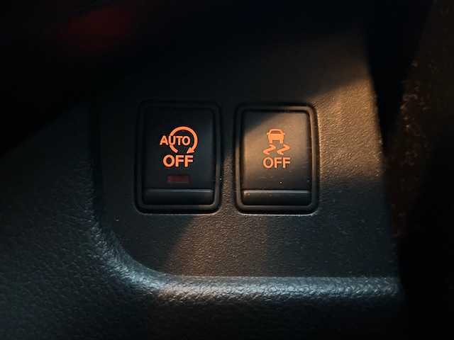 日産 セレナ ハイウェイS G Sハイブリッド 宮城県 2013(平25)年 16.8万km エターナルスノーホワイト 登録時走行距離167401km/SDナビ/バックカメラ/純正アルミホイール/ETC