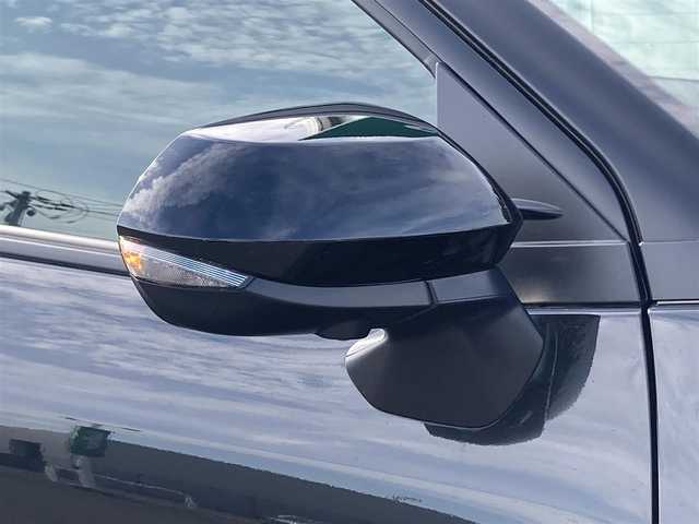 トヨタ ヤリスクロス ハイブリッド Z 鳥取県 2024(令6)年 0.7万km ブラック 登録時走行距離：6299km/メーカー純正ディスプレイオーディオ/　BT HDMI /全方位カメラ/プリクラッシュセーフティシステム/レーンキープアシスト/レーダークルーズコントロール/オートハイビーム/LEDヘッドライト/オートライト/電動格納ウィンカーミラー/ハーフレザーシート/シートヒーター/革巻きステアリング/ステアリングヒーター/ビルトインETC/前後ドライブレコーダー/プッシュスタート/スマートキー/スペアキー/新車時保証書/ワンオーナー