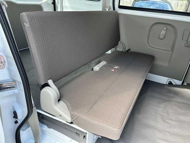 スズキ エブリイ PA リミテッド 愛媛県 2025(令7)年 0.1千km スペリアホワイト 登録時走行距離:5km/ＡＣ/ハロゲンヘッドライト/アイドリングストップ/横滑り防止装置/盗難防止装置/衝突軽減システム/後方コーナーセンサー/ABS/パワステ/パワーウィンドウ/エアバッグ/スマートキー/スペアキー