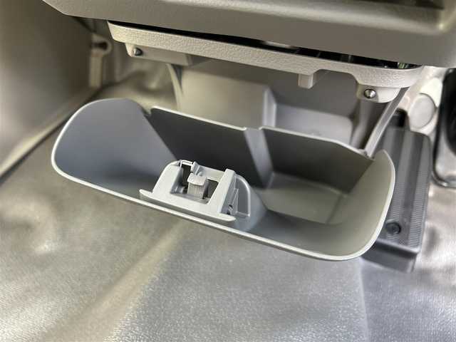 スズキ エブリイ PA リミテッド 愛媛県 2025(令7)年 0.1千km スペリアホワイト 登録時走行距離:5km/ＡＣ/ハロゲンヘッドライト/アイドリングストップ/横滑り防止装置/盗難防止装置/衝突軽減システム/後方コーナーセンサー/ABS/パワステ/パワーウィンドウ/エアバッグ/スマートキー/スペアキー