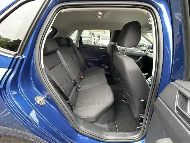 フォルクスワーゲン ポロ TSIコンフォートライン 東京都 2021(令3)年 1.8万km リーフブルーメタリック ワンオーナー/R4/R5/R6年分ディーラー整備記録簿あり/8インチタッチスクリーン/SSDナビ／Bluetoothオーディオ／バックカメラ/セーフティパッケージ/・アダプティブクルーズ/・レーンキープアシスト/・ブラインドスポット/・パークディスタンスコントロール/LEDヘッドランプ/ETC2.0/ドライブレコーダー/純正フロアマット/純正15インチアルミホイール/スマートエントリー／スタートシステム