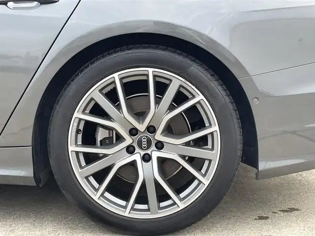 アウディ アウディ Ａ６ アバント45TFSIクワトロ Sライン 東京都 2021(令3)年 4.2万km グレー 純正ナビ/フルセグTV/Bluetooth接続/バックカメラ/クロレザーシート/シートヒーター/ドライバーアシスト/Audiドライブセレクト/バーチャルコックピット/パーキングエイド/アダプティブクルーズコントロール/ブラインドスポットモニター/レーンキープアシスト/衝突被害軽減ブレーキ/ワイヤレス充電/ETC/パワーバックドア/ドライブレコーダー