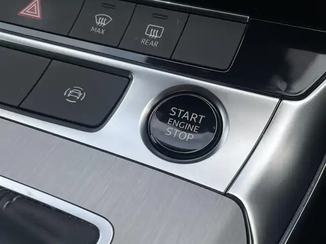 アウディ アウディ Ａ６ アバント45TFSIクワトロ Sライン 東京都 2021(令3)年 4.2万km グレー 純正ナビ/フルセグTV/Bluetooth接続/バックカメラ/クロレザーシート/シートヒーター/ドライバーアシスト/Audiドライブセレクト/バーチャルコックピット/パーキングエイド/アダプティブクルーズコントロール/ブラインドスポットモニター/レーンキープアシスト/衝突被害軽減ブレーキ/ワイヤレス充電/ETC/パワーバックドア/ドライブレコーダー