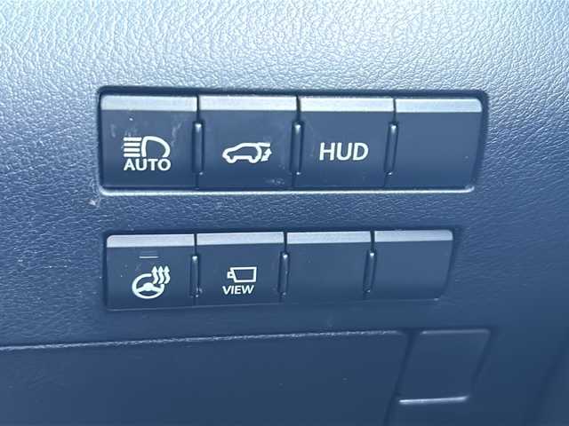 レクサス ＲＸ 300 Fスポーツ 福岡県 2019(令1)年 2.9万km ホワイトノーヴァガラスフレーク 純正12.3インチナビ/（AM/FM/CD/DVD/SD/USB/BT/AUX/フルセグ）/レーダークルーズコントロール/前後コーナーセンサー/レーンキープアシスト/衝突軽減ブレーキ/ロードサインアシスト/ヘッドアップディスプレイ/レーントレーシングアシスト/ブラインドスポットモニター/ETC2.0/バック+サイドカメラ/電動リアゲート/前後ドライブレコーダー/オートライト/オートハイビーム/LEDヘッドライト/フォグランプ/電動パーキングブレーキ/オートホールド/置くだけ充電/社外レーダー/ヒートステアリング/レザーシート/D+N席パワーシート/D+N席シートヒーター/エアシート/D席メモリーシート/純正22インチアルミホイール/パドルシフト/エアロ（F/S/R）/純正フロアマット/100V電源/後席サンシェード/カードキー付き/保証書・記録簿