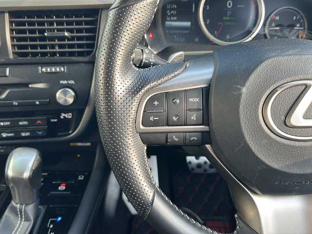 レクサス ＲＸ 300 Fスポーツ 福岡県 2019(令1)年 2.9万km ホワイトノーヴァガラスフレーク 純正12.3インチナビ/（AM/FM/CD/DVD/SD/USB/BT/AUX/フルセグ）/レーダークルーズコントロール/前後コーナーセンサー/レーンキープアシスト/衝突軽減ブレーキ/ロードサインアシスト/ヘッドアップディスプレイ/レーントレーシングアシスト/ブラインドスポットモニター/ETC2.0/バック+サイドカメラ/電動リアゲート/前後ドライブレコーダー/オートライト/オートハイビーム/LEDヘッドライト/フォグランプ/電動パーキングブレーキ/オートホールド/置くだけ充電/社外レーダー/ヒートステアリング/レザーシート/D+N席パワーシート/D+N席シートヒーター/エアシート/D席メモリーシート/純正22インチアルミホイール/パドルシフト/エアロ（F/S/R）/純正フロアマット/100V電源/後席サンシェード/カードキー付き/保証書・記録簿