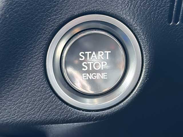 レクサス ＲＸ 300 Fスポーツ 福岡県 2019(令1)年 2.9万km ホワイトノーヴァガラスフレーク 純正12.3インチナビ/（AM/FM/CD/DVD/SD/USB/BT/AUX/フルセグ）/レーダークルーズコントロール/前後コーナーセンサー/レーンキープアシスト/衝突軽減ブレーキ/ロードサインアシスト/ヘッドアップディスプレイ/レーントレーシングアシスト/ブラインドスポットモニター/ETC2.0/バック+サイドカメラ/電動リアゲート/前後ドライブレコーダー/オートライト/オートハイビーム/LEDヘッドライト/フォグランプ/電動パーキングブレーキ/オートホールド/置くだけ充電/社外レーダー/ヒートステアリング/レザーシート/D+N席パワーシート/D+N席シートヒーター/エアシート/D席メモリーシート/純正22インチアルミホイール/パドルシフト/エアロ（F/S/R）/純正フロアマット/100V電源/後席サンシェード/カードキー付き/保証書・記録簿