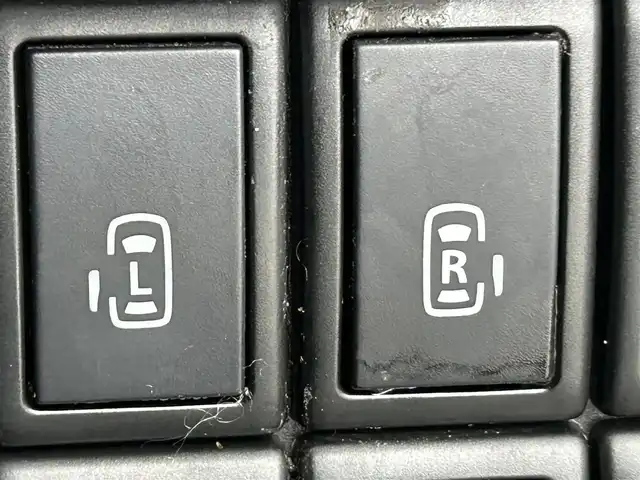 スズキ スペーシア カスタム Z 道央・札幌 2017(平29)年 11万km クリスタルホワイトP ・４WD/・寒冷地仕様/・純正メモリナビ/　CD／DVD／フルセグ／Bluetooth/・全方位モニター/・ETC/・ドライブレコーダー（VREC-DZ700D）/・両側パワースライドドア/・デュアルセンサーブレーキサポート/・レーンキープアシスト/・横滑り防止装置/・前席シートヒーター/・ミラーヒーター/・ステアリングスイッチ/・電動格納ウィンカーミラー/・ＨＩＤヘッドライト/・フォグライト/・純正フロアマット/・純正AW14インチ/・ドアバイザー/・スマートキー/・プッシュスタート/・スペアキー