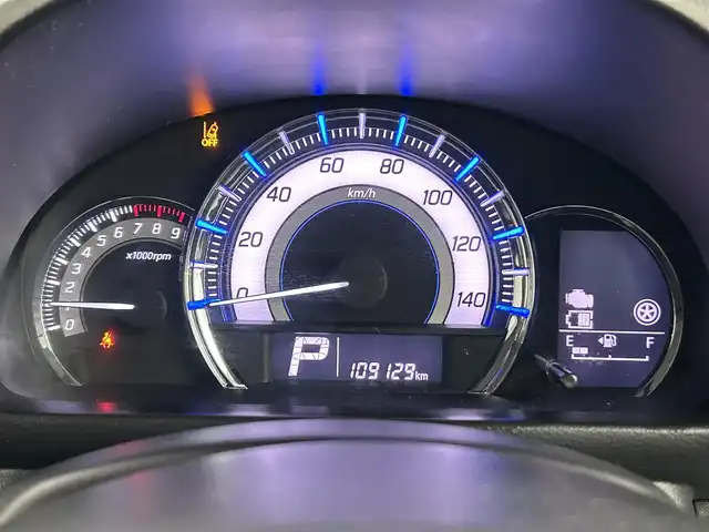 スズキ スペーシア カスタム Z 道央・札幌 2017(平29)年 11万km クリスタルホワイトP ・４WD/・寒冷地仕様/・純正メモリナビ/　CD／DVD／フルセグ／Bluetooth/・全方位モニター/・ETC/・ドライブレコーダー（VREC-DZ700D）/・両側パワースライドドア/・デュアルセンサーブレーキサポート/・レーンキープアシスト/・横滑り防止装置/・前席シートヒーター/・ミラーヒーター/・ステアリングスイッチ/・電動格納ウィンカーミラー/・ＨＩＤヘッドライト/・フォグライト/・純正フロアマット/・純正AW14インチ/・ドアバイザー/・スマートキー/・プッシュスタート/・スペアキー