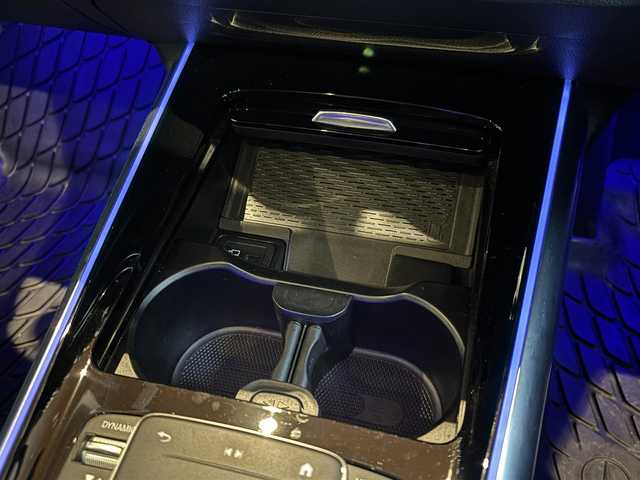 メルセデス・ベンツ ＧＬＡ２００ｄ 4マチック AMGライン 宮城県 2020(令2)年 3万km ポーラホワイト レーダーセーフティＰＫＧ　/ナビゲーションＰＫＧ　/パノラミックスライディングルーフ　/３６０°カメラ　/シートヒーター　/ＬＥＤヘッドライト　/キーレスゴー　/パワーバックドア　/アンビエントライト　/ワンオーナー