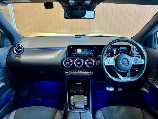 メルセデス・ベンツ ＧＬＡ２００ｄ 4マチック AMGライン 宮城県 2020(令2)年 3万km ポーラホワイト レーダーセーフティＰＫＧ　/ナビゲーションＰＫＧ　/パノラミックスライディングルーフ　/３６０°カメラ　/シートヒーター　/ＬＥＤヘッドライト　/キーレスゴー　/パワーバックドア　/アンビエントライト　/ワンオーナー
