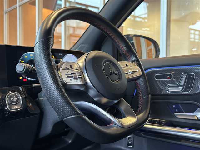メルセデス・ベンツ ＧＬＡ２００ｄ 4マチック AMGライン 宮城県 2020(令2)年 3万km ポーラホワイト レーダーセーフティＰＫＧ　/ナビゲーションＰＫＧ　/パノラミックスライディングルーフ　/３６０°カメラ　/シートヒーター　/ＬＥＤヘッドライト　/キーレスゴー　/パワーバックドア　/アンビエントライト　/ワンオーナー