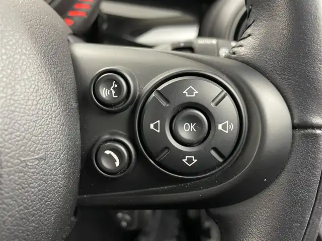 ＭＩＮＩ ＢＭＷ ミニ クーパー 福井県 2016(平28)年 2.8万km 赤Ⅱ 純正ナビ/　Bluetooth/CD/AUX/バックカメラ/コーナーセンサー/プッシュスタート/スマートキー/ACC/LEDライト/純正ETCミラー/純正フロアマット/MTモード/ステアリングスイッチ/アイドリングストップ/ヘッドアップディスプレイ/オプション17インチAW