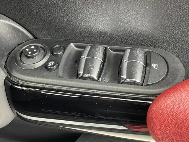 ＭＩＮＩ ＢＭＷ ミニ クーパー 福井県 2016(平28)年 2.8万km 赤Ⅱ 純正ナビ/　Bluetooth/CD/AUX/バックカメラ/コーナーセンサー/プッシュスタート/スマートキー/ACC/LEDライト/純正ETCミラー/純正フロアマット/MTモード/ステアリングスイッチ/アイドリングストップ/ヘッドアップディスプレイ/オプション17インチAW