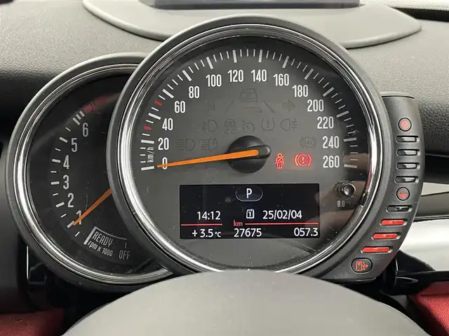 ＭＩＮＩ ＢＭＷ ミニ クーパー 福井県 2016(平28)年 2.8万km 赤Ⅱ 純正ナビ/　Bluetooth/CD/AUX/バックカメラ/コーナーセンサー/プッシュスタート/スマートキー/ACC/LEDライト/純正ETCミラー/純正フロアマット/MTモード/ステアリングスイッチ/アイドリングストップ/ヘッドアップディスプレイ/オプション17インチAW