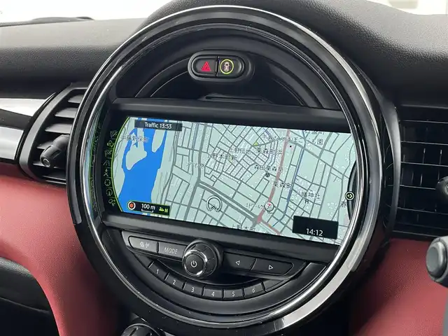 ＭＩＮＩ ＢＭＷ ミニ クーパー 福井県 2016(平28)年 2.8万km 赤Ⅱ 純正ナビ/　Bluetooth/CD/AUX/バックカメラ/コーナーセンサー/プッシュスタート/スマートキー/ACC/LEDライト/純正ETCミラー/純正フロアマット/MTモード/ステアリングスイッチ/アイドリングストップ/ヘッドアップディスプレイ/オプション17インチAW