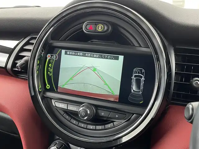 ＭＩＮＩ ＢＭＷ ミニ クーパー 福井県 2016(平28)年 2.8万km 赤Ⅱ 純正ナビ/　Bluetooth/CD/AUX/バックカメラ/コーナーセンサー/プッシュスタート/スマートキー/ACC/LEDライト/純正ETCミラー/純正フロアマット/MTモード/ステアリングスイッチ/アイドリングストップ/ヘッドアップディスプレイ/オプション17インチAW