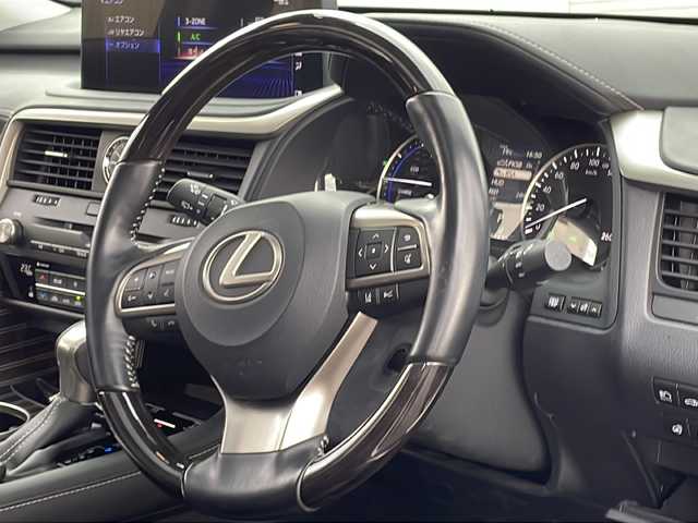 レクサス ＲＸ 450hL 道北・旭川 2022(令4)年 5.2万km ソニッククォーツ 4WD/ワンオーナー/サンルーフ /純正メモリナビ/ CD/DVD/BD/SD/MSV/BT/USB/AUX/フルセグ/パノラミックビューモニター/PCS/LTA/BSM/PKSA/PKSB/RSA/ACC/HID/クリアランスソナー /パドルシフト/黒革シート/前席メモリ付きパワーシート /前席・２列目シートヒーター /エアシート /純正スマートキー一体型エンジンスターター /ビルトインETC2.0/前後ドライブレコーダー/GPSレーダー/オートハイビーム/オートライト/LEDヘッドライト/フォグライト/ヘッドライトウォッシャー/オートリトラミラー /オートワイパー/パワーバックドア /ミラーヒーター /サンシェード/トノカバー/純正ラゲッジマット/TV走行中視聴可能
