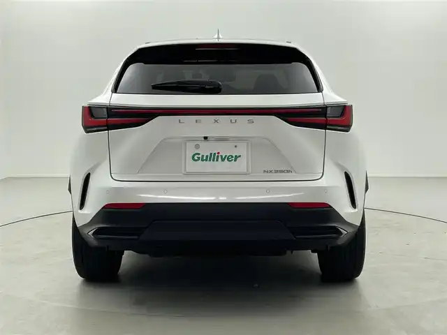 レクサス ＮＸ 350h バージョンL 福井県 2023(令5)年 3.6万km ソニッククォーツ 純正14型ナビ/・Bluetooth/USB/フルセグTV/レクサスセーフティシステム/・歩行者検知機能付衝突回避支援/・歩行者注意喚起/・プリクラッシュブレーキアシスト/・低速時加速抑制/・交差点右左折支援/・アクティブ操舵回避支援/・アクティブアシスト（フロントシートベルト）/・プリクラッシュシートバック/・サスペンションコントロール/・ステアリングコントロール/・レーンディパーチャーアラート/・オートマチックハイビーム/・レーダークルーズコントロール/ アドバンストパーク/パワーバックドア/パノラミックビュー/ステアリングヒーター/革巻きステアリング/オートライト /LEDヘッドライト・フォグ/純正２０インチアルミ/パノラミックビューモニター/ドライブレコーダー前後/前席＋後席シートヒーター/前席シートクーラー/前席パワーシート/黒本革シート/置くだけ充電/純正20インチAW