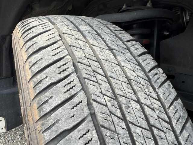 トヨタ ランドクルーザー プラド TX Lパッケージ 愛知県 2023(令5)年 5.1万km ホワイトパールクリスタルシャイン ワンオーナー/4WD/純正9型ナビ(BT/CD/DVD)/フルセグTV/バックカメラ/ビルトインETC/レーダークルーズコントロール/クリアランスソナー/セーフティセンス/・プリクラッシュセーフティ/・レーンディパーチャーアラート/・オートマチックハイビーム/・ロードサインアシスト/LEDヘッドランプ/木目調/革巻きコンビステアリング/ニュートラルベージュ革シート/前席パワーシート/快適温熱シート/3列目電動格納シート/純正19インチアルミホイール/スマートエントリー/スタートシステム/モデリスタエアロ/禁煙車