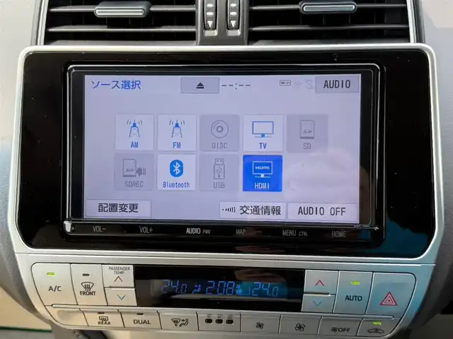 トヨタ ランドクルーザー プラド TX Lパッケージ 愛知県 2023(令5)年 5.1万km ホワイトパールクリスタルシャイン ワンオーナー/4WD/純正9型ナビ(BT/CD/DVD)/フルセグTV/バックカメラ/ビルトインETC/レーダークルーズコントロール/クリアランスソナー/セーフティセンス/・プリクラッシュセーフティ/・レーンディパーチャーアラート/・オートマチックハイビーム/・ロードサインアシスト/LEDヘッドランプ/木目調/革巻きコンビステアリング/ニュートラルベージュ革シート/前席パワーシート/快適温熱シート/3列目電動格納シート/純正19インチアルミホイール/スマートエントリー/スタートシステム/モデリスタエアロ/禁煙車
