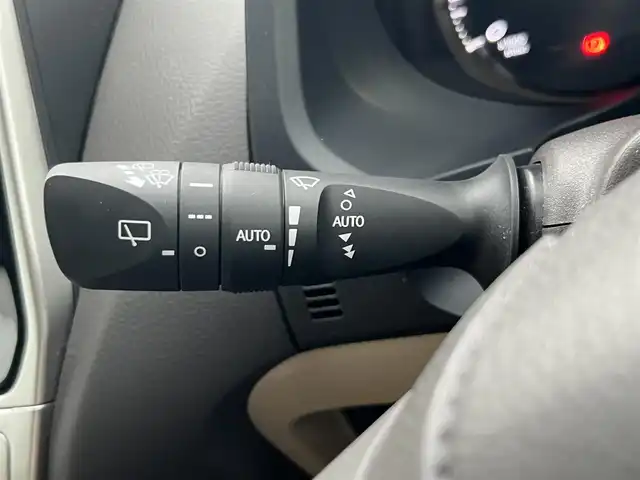 トヨタ ランドクルーザー プラド TX Lパッケージ 愛知県 2023(令5)年 5.1万km ホワイトパールクリスタルシャイン 4WD/純正9型ナビ(BT/CD/DVD)/フルセグTV/バックカメラ/ビルトインETC/レーダークルーズコントロール/クリアランスソナー/セーフティセンス/・プリクラッシュセーフティ/・レーンディパーチャーアラート/・オートマチックハイビーム/・ロードサインアシスト/LEDヘッドランプ/木目調/革巻きコンビステアリング/ニュートラルベージュ革シート/前席パワーシート/快適温熱シート/3列目電動格納シート/純正19インチアルミホイール/スマートエントリー/スタートシステム/モデリスタエアロ